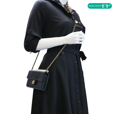 CHANEL Chic Pearls Quilted Goatskin  Leather Clutch On Chain Black