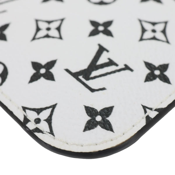 LOUIS VUITTON Neverfull Pochette Monogram Canvas Wristlet White