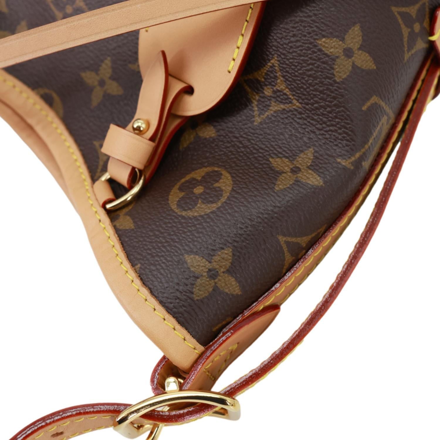 Louis Vuitton ボディバッグ ブラウン LOUIS VUITTON Carryall PM Monogram Canvas Shoulder Bag Brown
