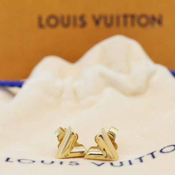 LOUIS VUITTON V Stud Essential Metal Earrings Gold