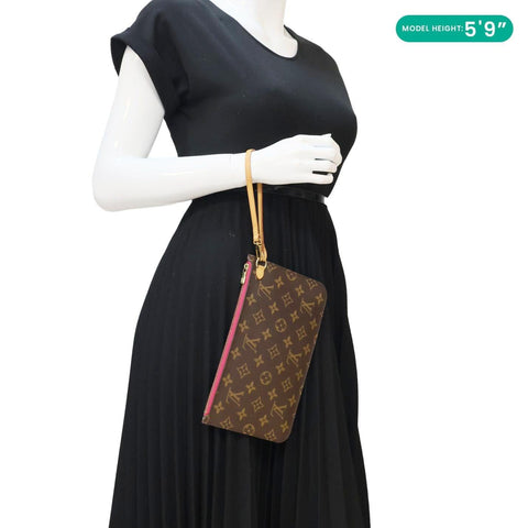 LOUIS VUITTON Neverfull Monogram Canvas Pochette Wristlet Brown