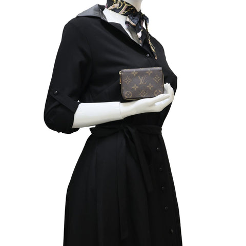 LOUIS VUITTON Monogram Canvas Zippy Coin Purse Brown