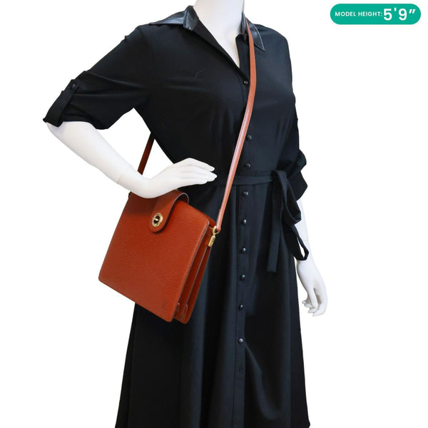 LOUIS VUITTON Capucine Vintage Epi Leather Shoulder Bag Orange