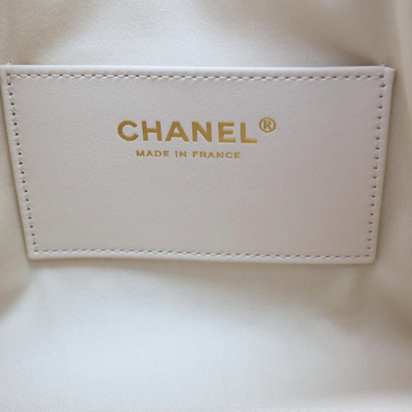 CHANEL 25 Small Quilted Caviar Leather Shoulder Bag White