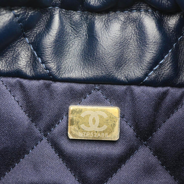 CHANEL 22 Mini Bag Gradient Quilted Calfskin Leather Crossbody Bag Blue