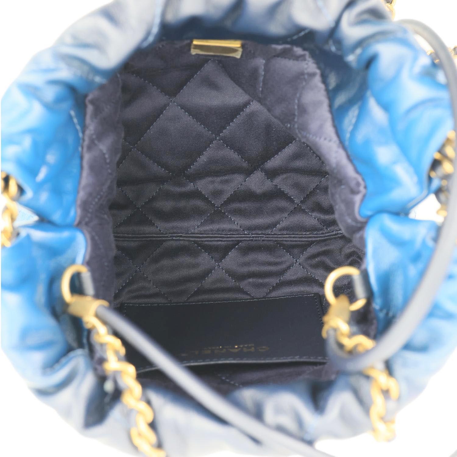 CHANEL 22 Mini Bag Gradient Quilted Calfskin Leather Crossbody Bag Blu