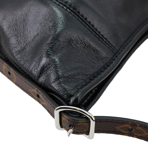 LOUIS VUITTON Carryall Vibe  Lambskin Leather Shoulder Bag Black