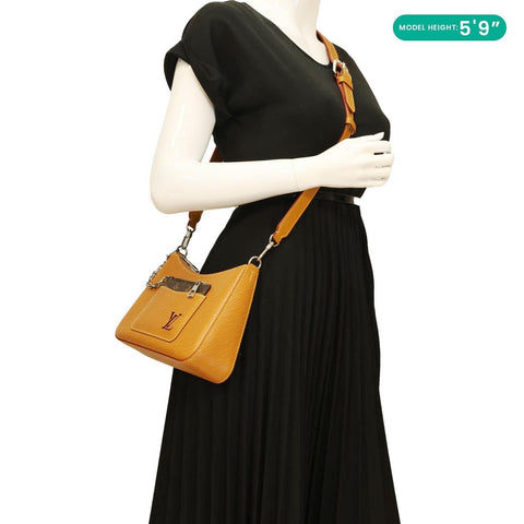 Louis Vuitton Marelle Gold Epi Leather Shoulder Bag - Model Carrying