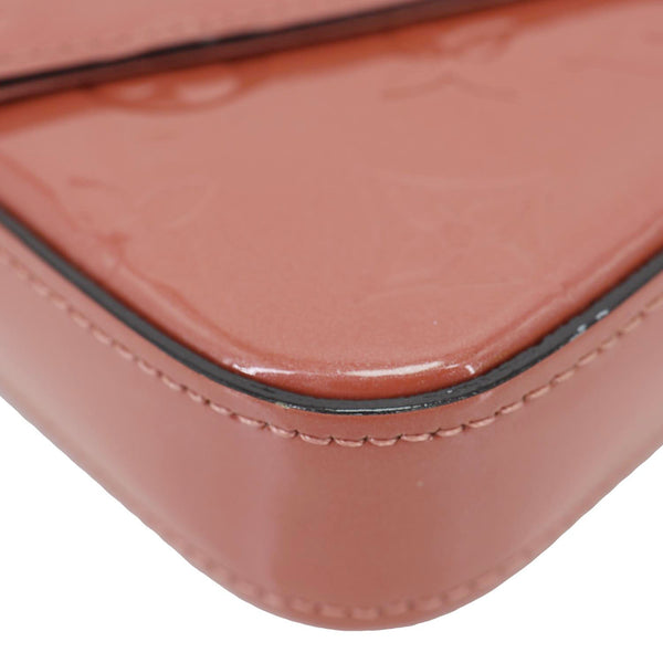 LOUIS VUITTON Valentine Dog Felicie Pochette Monogram Vernis Crossbody Bag Pink