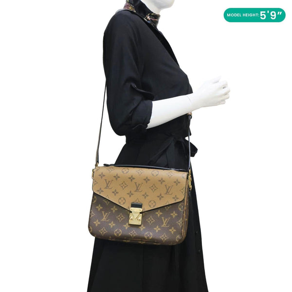 LOUIS VUITTON Metis Pochette Reverse Monogram Canvas Crossbody Bag Brown