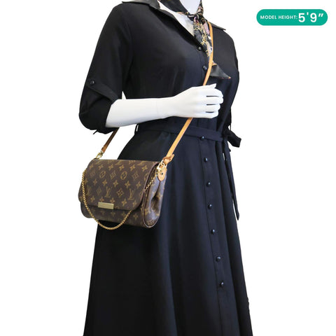 LOUIS VUITTON Favorite MM Monogram Canvas Crossbody Bag Brown