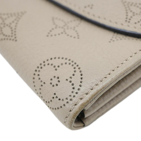 LOUIS VUITTON Portefeuille Iris Monogram Mahina Leather Wallet Beige