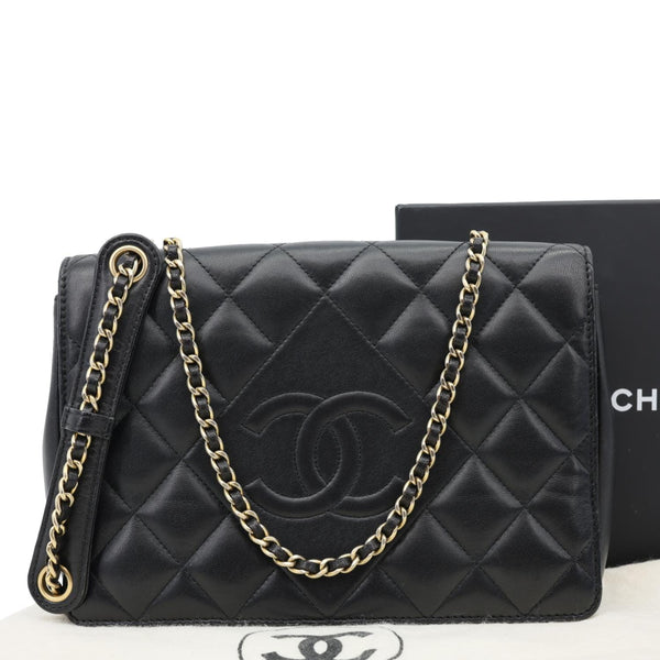 CHANEL Diamond Flap Quilted Leather Bag Crossbody Bag Black