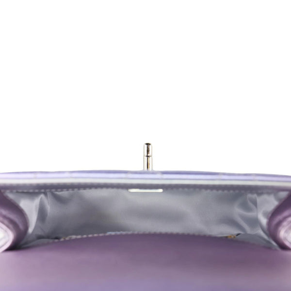 CHANEL Gradient Metallic Quilted Calfskin Leather Clutch Bag Silver