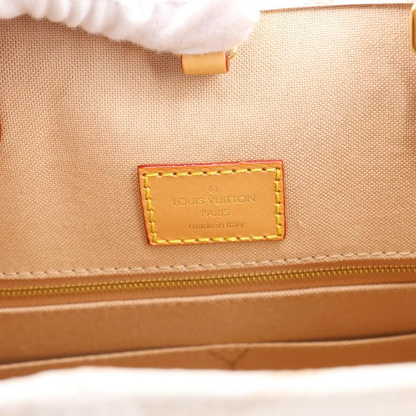 LOUIS VUITTON Onthego MM Giant Monogram Dune Tote Bag Cream