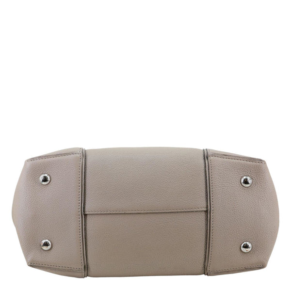 LOUIS VUITTON Soft Lockit Grained Cachemire Calfskin Leather Crossbody Bag Cream