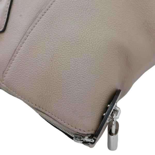LOUIS VUITTON Soft Lockit Grained Cachemire Calfskin Leather Crossbody Bag Cream