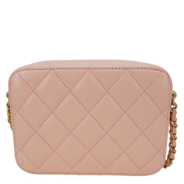 CHANEL CC Pearl Crush Quilted Lambskin Leather Camera Case Pink