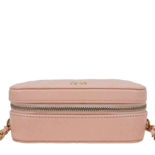 CHANEL CC Pearl Crush Quilted Lambskin Leather Camera Case Pink