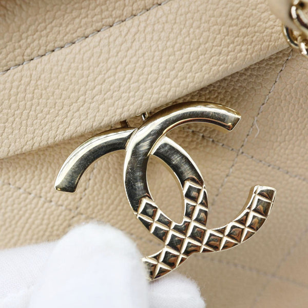 CHANEL Zip Carry Crumpled Grained Calfskin leather Shopping Tote Bag Beige