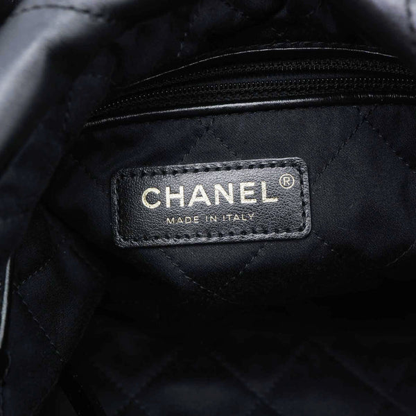 CHANEL 22 Small Shiny Calfskin Leather Chain Crossbody Bag Black