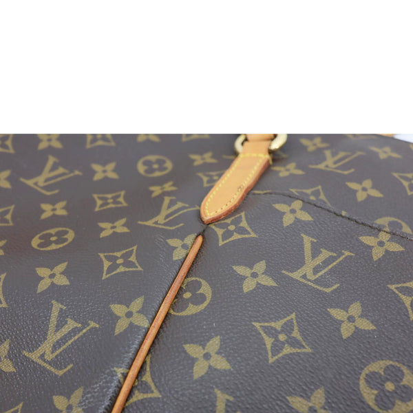 LOUIS VUITTON Totally MM Monogram Canvas Shoulder Tote Bag Brown