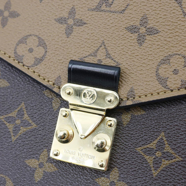 LOUIS VUITTON Metis Pochette Reverse Monogram Canvas Crossbody Bag Brown