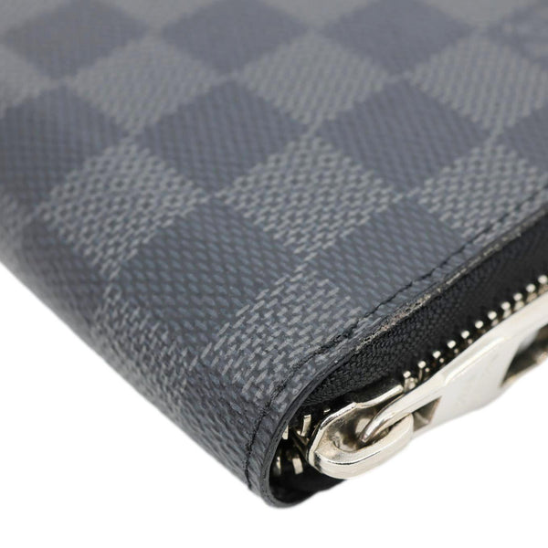 LOUIS VUITTON Damier Graphite Zippy Wallet Black