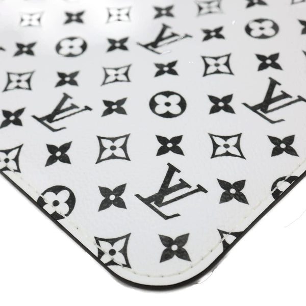 LOUIS VUITTON Neverfull MM Pochette Monogram Canvas Wristlet White
