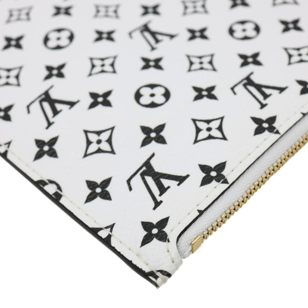 LOUIS VUITTON Neverfull MM Pochette Monogram Canvas Wristlet White