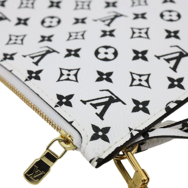 LOUIS VUITTON Neverfull MM Pochette Monogram Canvas Wristlet White