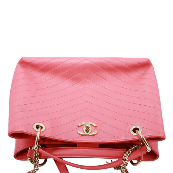 CHANEL Stitched Chevron Calfskin Leather Chic Shopping Tote Bag Pink