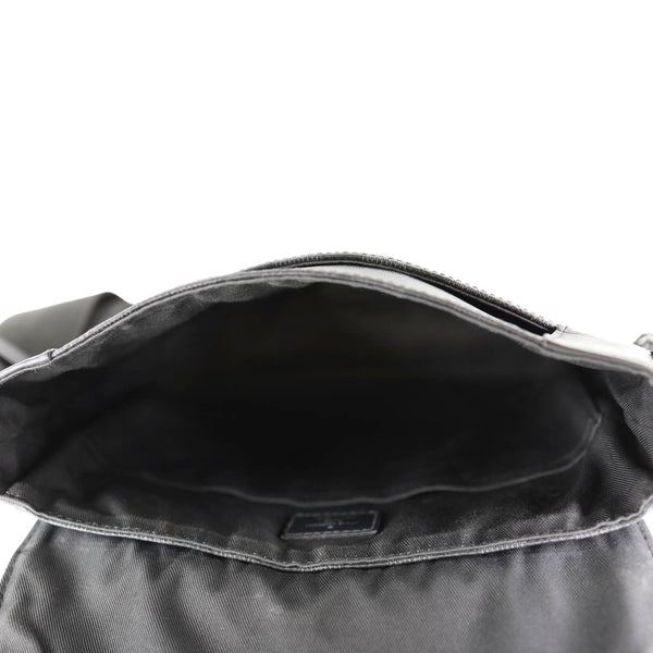 LOUIS VUITTON District PM Damier Graphite Messenger Bag Black