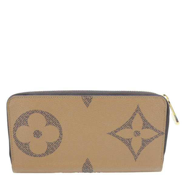 LOUIS VUITTON Giant Monogram Reverse Zippy Wallet Brown