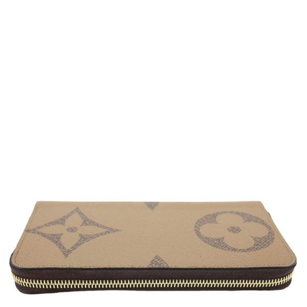 LOUIS VUITTON Giant Monogram Reverse Zippy Wallet Brown