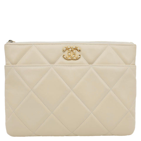 CHANEL Interlocking CC Quilted 19 Leather O-Case Off White