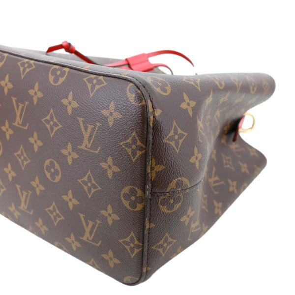LOUIS VUITTON Neonoe MM Giant Monogram Canvas Bucket Shoulder Bag Brown