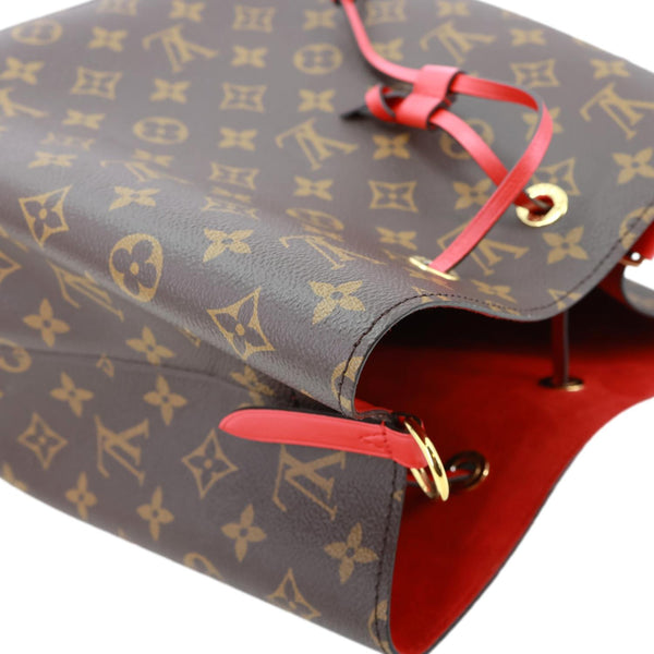 LOUIS VUITTON Neonoe MM Giant Monogram Canvas Bucket Shoulder Bag Brown