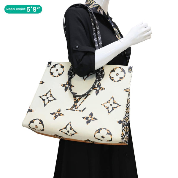 LOUIS VUITTON Onthego Jungle GM Giant Monogram Canvas Tote Shoulder Bag White