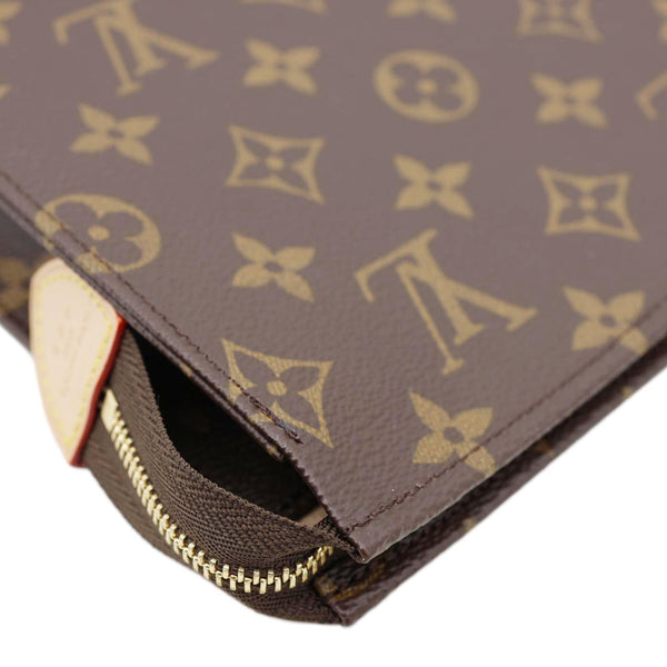 LOUIS VUITTON Toiletry Pouch 26 Monogram Canvas Clutch Brown