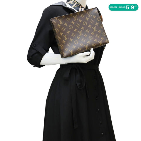 LOUIS VUITTON Toiletry Pouch 26 Monogram Canvas Clutch Brown