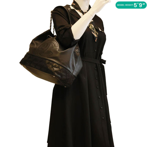CHANEL Surpique CC Drawstring Calfskin Leather Bucket Bag Black