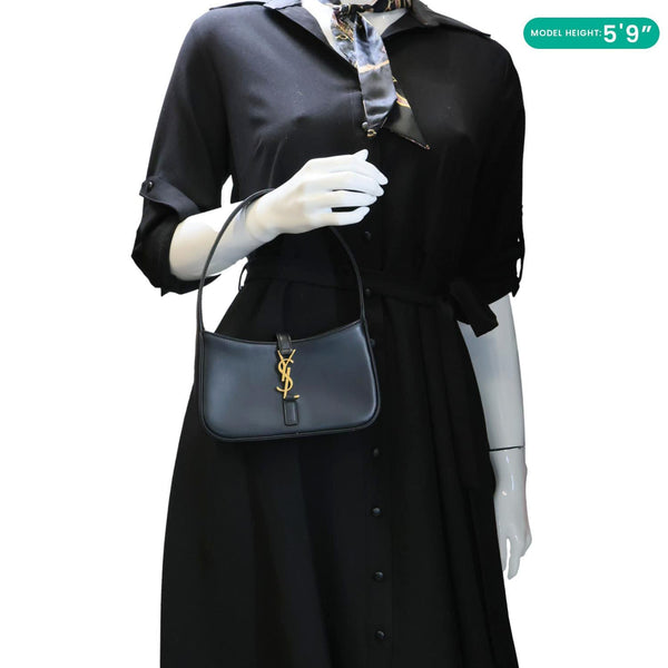 YVES SAINT LAURENT Le 5 à 7 Smooth Leather Shoulder Bag Black