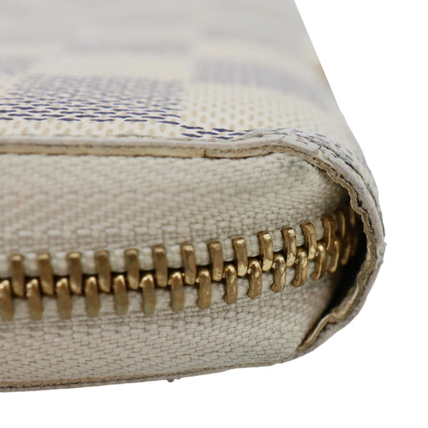 LOUIS VUITTON Damier Azur Zippy Wallet White