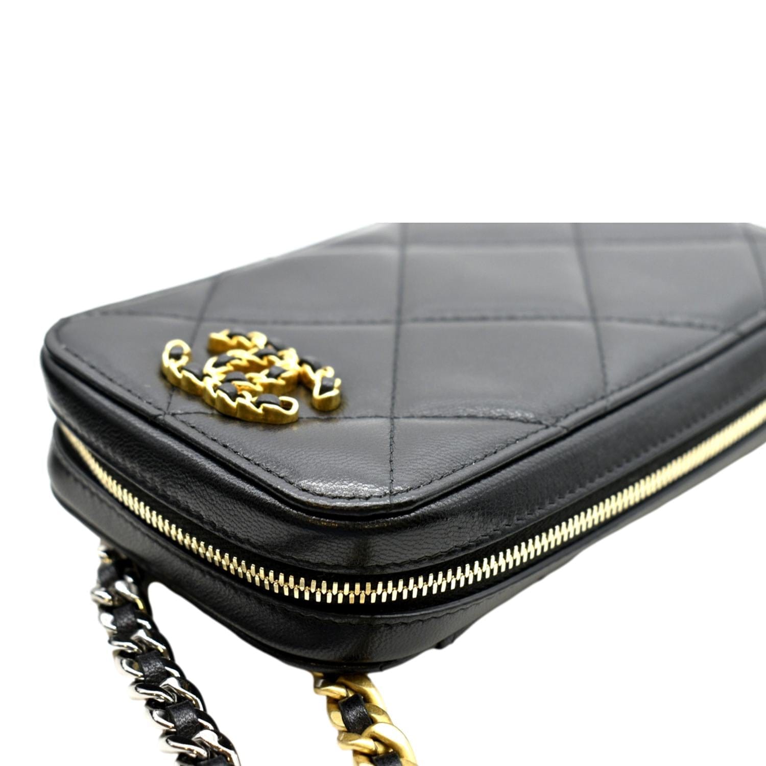 chanel 19 zipped coin purse black
