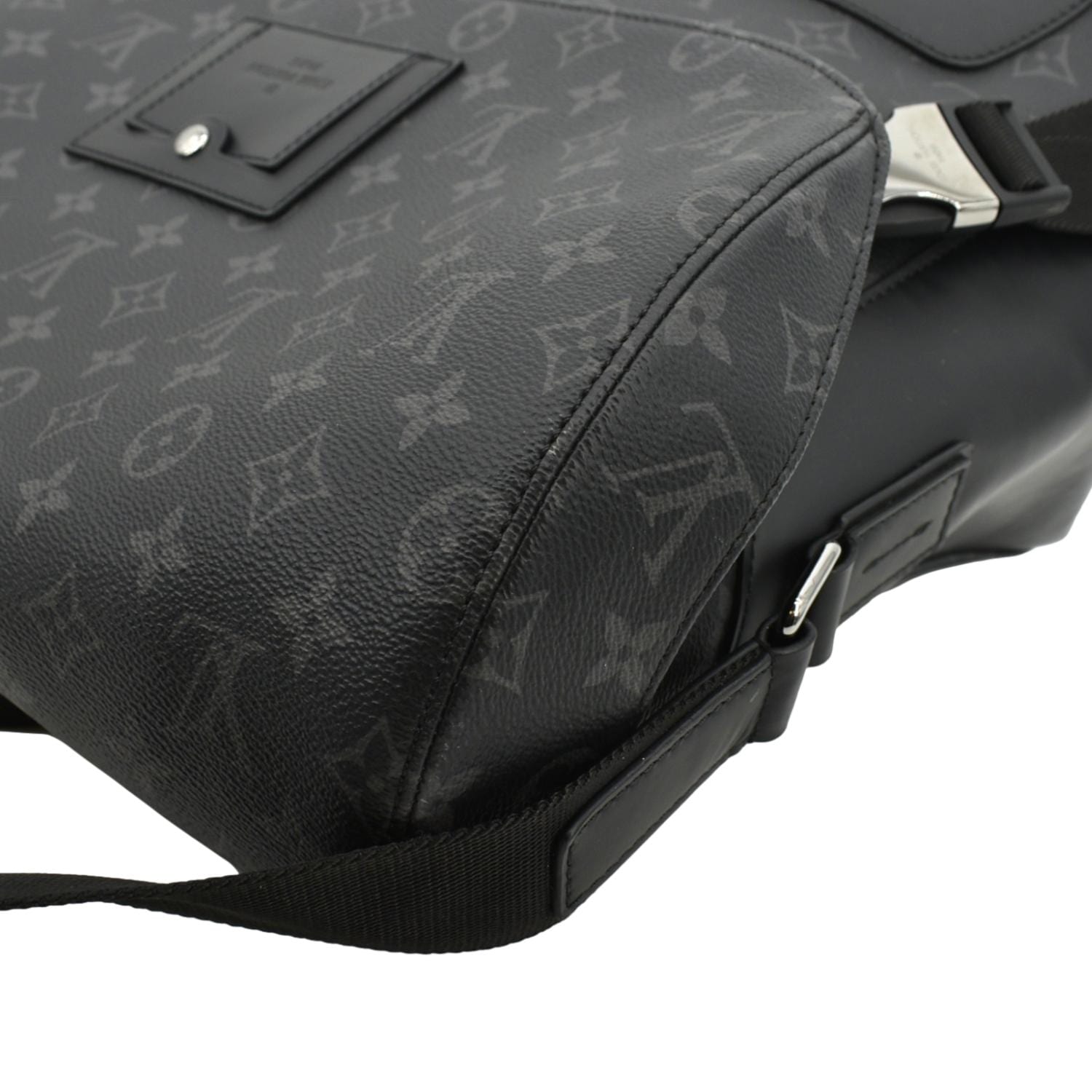Louis Vuitton Voyager MM Monogram Messenger Bag Black