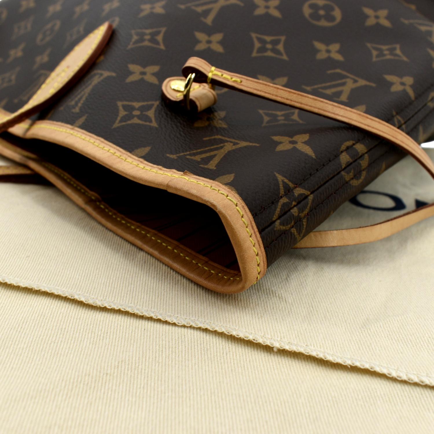 Luis Vuitton Favorite MM Monogram Canvas Coated Brown MONOGRAM Crossbody Bag