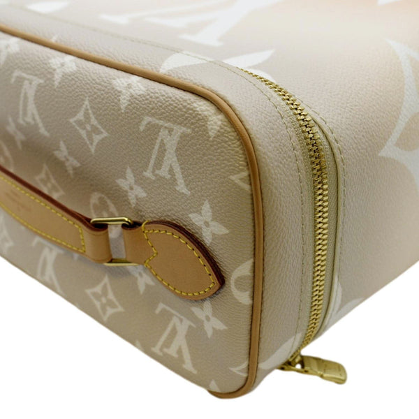 LOUIS VUITTON By The Pool Nice BB Monogram Giant Canvas Vanity Case Brume
