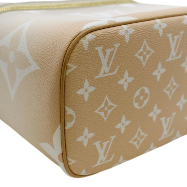 LOUIS VUITTON By The Pool Nice BB Monogram Giant Canvas Vanity Case Brume