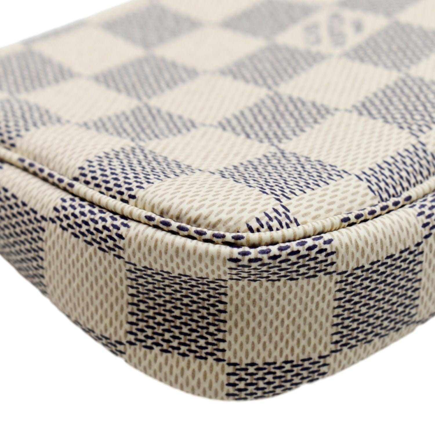 White Louis Vuitton Damier Azur Mini Pochette Accessoires Baguette –  Designer Revival